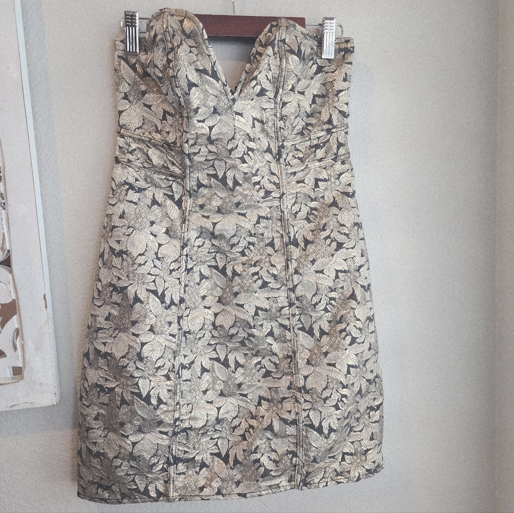 LOVERS + FRIENDS STRAPLESS GOLD JAQUARD MINI DRESS BACK ZIPPER SIZE XS - Picture 5 of 15